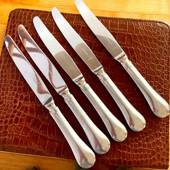 Set of five Capricorne of France stainless knives. $150 - Picture 1 of 3